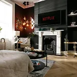 The Luxe - Premium Georgian Central Plymouth House - Sleeps 8 - Habita Property